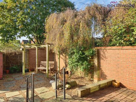 3 bedroom Semi-detached house to let in Conference Drive, Locks Heath, SO31