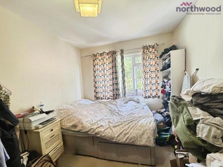 2 bedroom Flat to let in Kings Way, Eastleigh, SO53