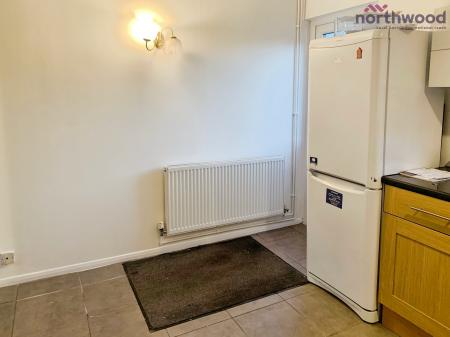 2 bedroom Semi-detached house to let in Monnow Gardens, West End, SO18