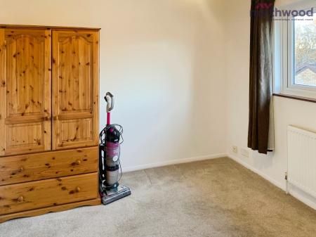 2 bedroom Semi-detached house to let in Monnow Gardens, West End, SO18