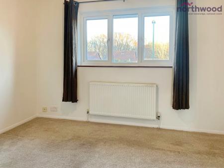 2 bedroom Semi-detached house to let in Monnow Gardens, West End, SO18