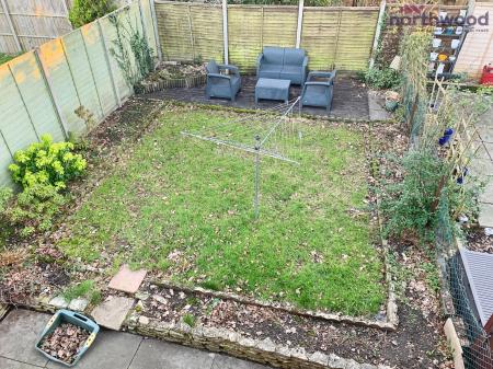2 bedroom Semi-detached house to let in Monnow Gardens, West End, SO18