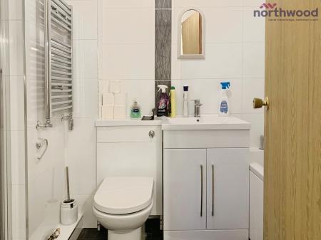 2 bedroom Semi-detached house to let in Monnow Gardens, West End, SO18