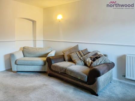 2 bedroom Semi-detached house to let in Monnow Gardens, West End, SO18