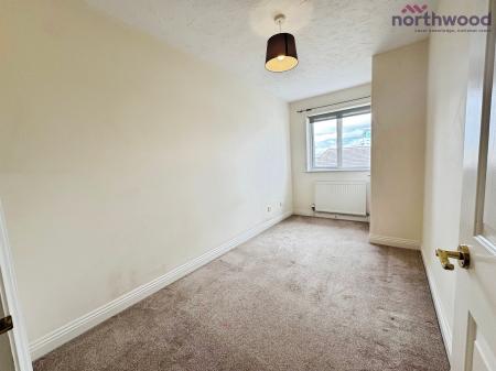 2 bedroom Flat to let in Pacific Close, SO14