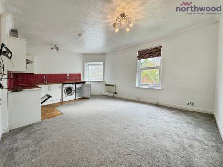 1 bedroom Studio flat to let in Portswood Road, SO17
