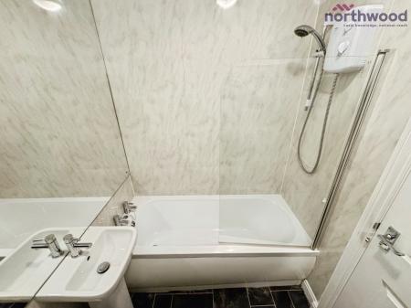 1 bedroom Studio flat to let in Portswood Road, SO17