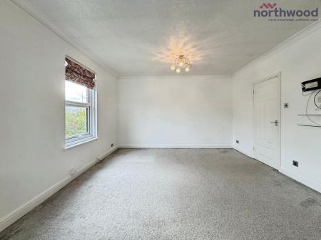 1 bedroom Studio flat to let in Portswood Road, SO17