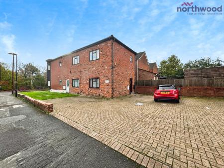 1 bedroom Studio flat to let in Portswood Road, SO17