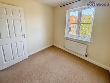 2 bedroom Flat to let in Rostron Close, West End, SO18