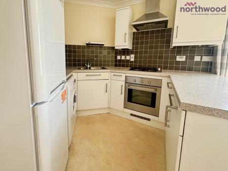 2 bedroom Flat to let in Rostron Close, West End, SO18