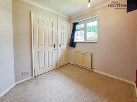 3 bedroom Semi-detached house to let in Greywell Avenue, SO16