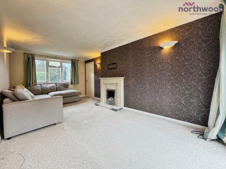 3 bedroom Semi-detached house to let in Greywell Avenue, SO16