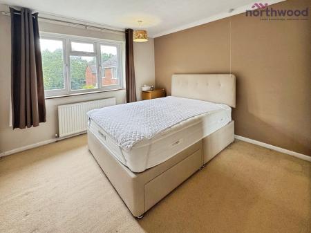 3 bedroom Semi-detached house to let in Greywell Avenue, SO16