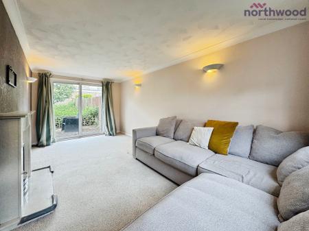 3 bedroom Semi-detached house to let in Greywell Avenue, SO16