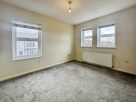 2 bedroom Flat to let in Doncaster Road, Eastleigh, SO50