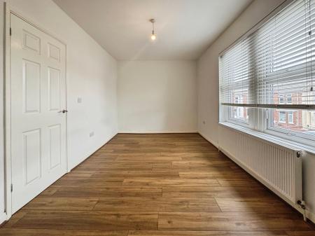 2 bedroom Flat to let in Doncaster Road, Eastleigh, SO50