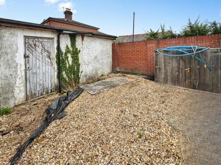 2 bedroom Flat to let in Doncaster Road, Eastleigh, SO50