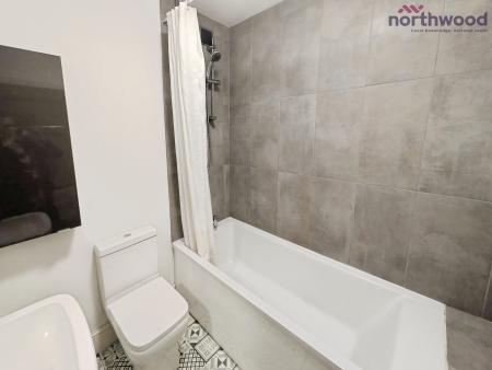 2 bedroom Semi-detached house to let in Moorgreen Road, West End, SO30