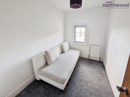2 bedroom Semi-detached house to let in Moorgreen Road, West End, SO30