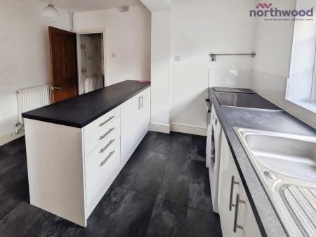 2 bedroom Semi-detached house to let in Moorgreen Road, West End, SO30