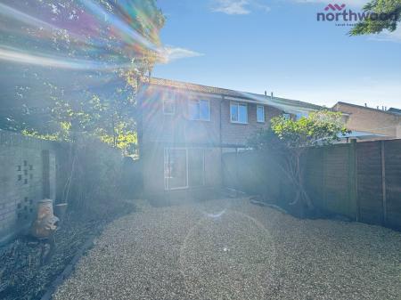 2 bedroom Semi-detached house to let in Lynn Close, West End, SO18