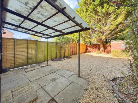 2 bedroom Semi-detached house to let in Lynn Close, West End, SO18