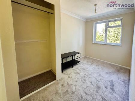 2 bedroom Semi-detached house to let in Lynn Close, West End, SO18