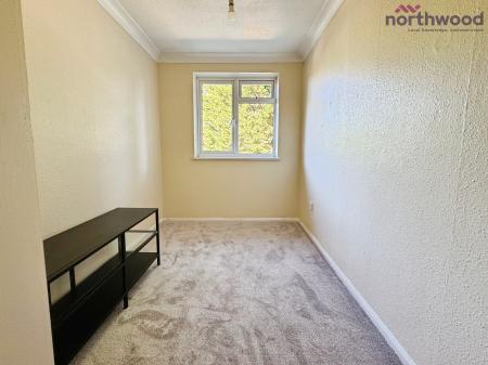 2 bedroom Semi-detached house to let in Lynn Close, West End, SO18