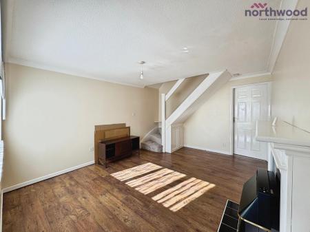 2 bedroom Semi-detached house to let in Lynn Close, West End, SO18