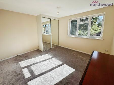2 bedroom Semi-detached house to let in Lynn Close, West End, SO18