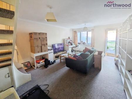 2 bedroom Flat to let in Monarch Way, West End, SO30