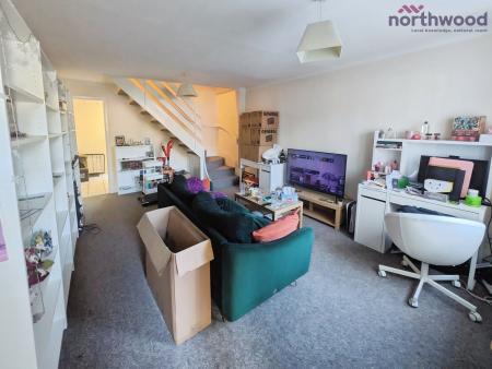 2 bedroom Flat to let in Monarch Way, West End, SO30