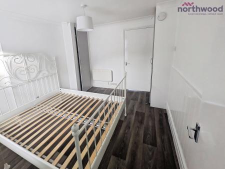 1 bedroom Flat to let in Kingston Road, SO15