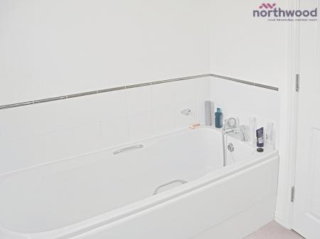 2 bedroom Flat to let in Drum Road, Eastleigh, SO50