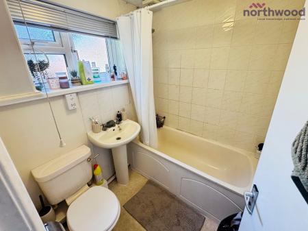 1 bedroom Maisonette to let in Kennet Close, West End, SO18