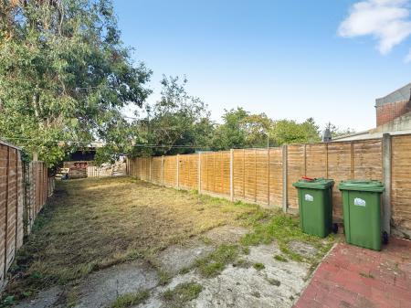 3 bedroom Terraced House to let in Atherley Road, Southampton, SO15