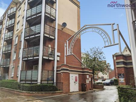 2 bedroom Flat to let in Goldsmith Court, Briton Street, SO14