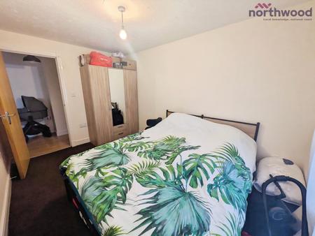 2 bedroom Flat to let in Goldsmith Court, Briton Street, SO14
