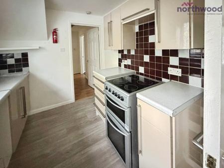 1 bedroom Ground floor maisonette to let in Ladycross Road, Hythe, SO45