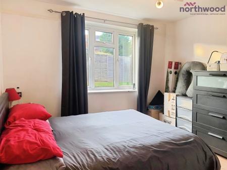 1 bedroom Ground floor maisonette to let in Ladycross Road, Hythe, SO45