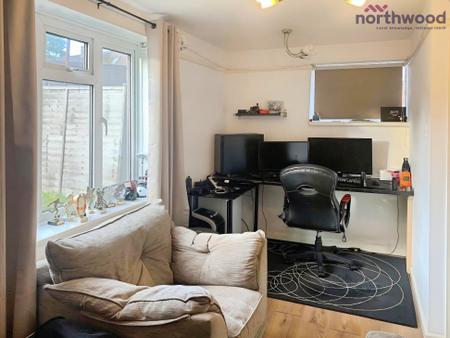 1 bedroom Ground floor maisonette to let in Ladycross Road, Hythe, SO45