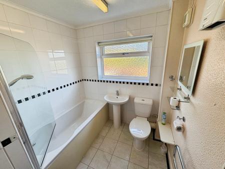 3 bedroom Detached house to let in Brookwood Road, SO16