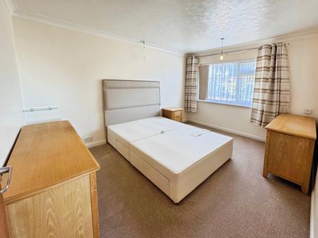 3 bedroom Detached house to let in Brookwood Road, SO16