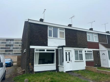 3 bedroom Semi-detached house to let in Boytons, Basildon, SS15