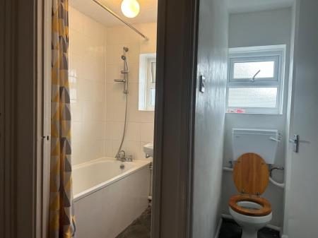 3 bedroom Semi-detached house to let in Boytons, Basildon, SS15