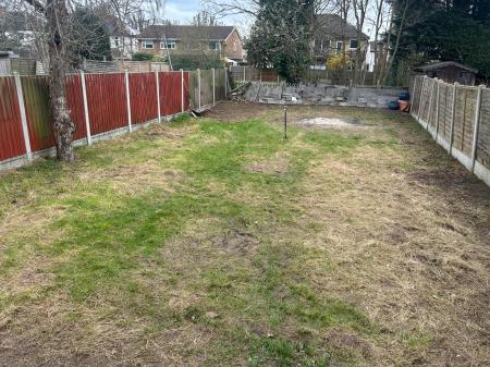 4 bedroom Semi-detached house to let in Arundel Road, Harold Wood, RM3