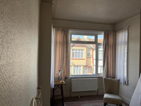 3 bedroom Terraced House to let in Tintern Avenue, Westcliff-on-Sea, SS0