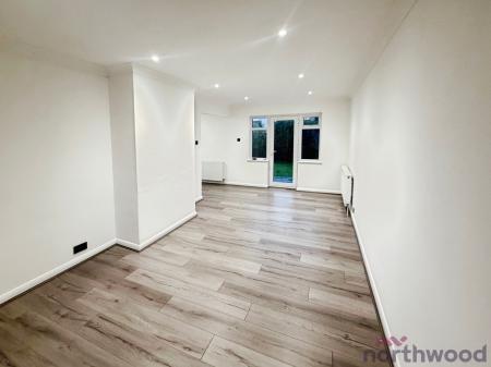 3 bedroom Semi-detached house for sale in Greenways, Benfleet, SS7