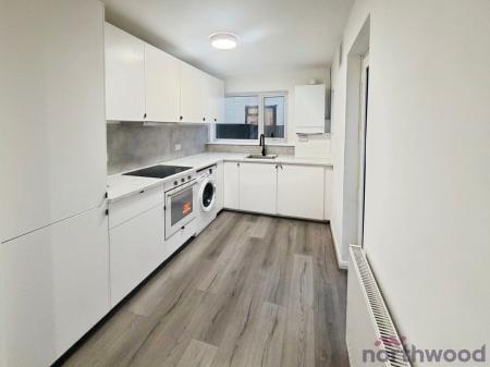 3 bedroom Semi-detached house for sale in Greenways, Benfleet, SS7